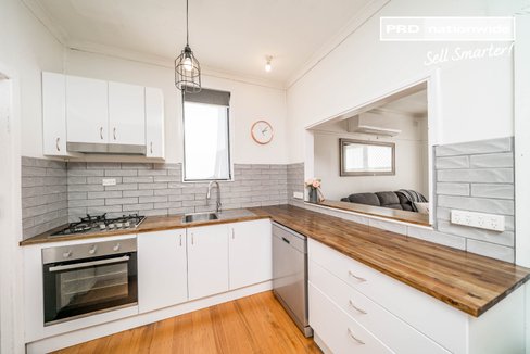 6 McDonough Avenue, MOUNT AUSTIN NSW 2650