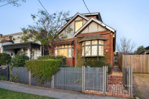 6 McLachlan Street Northcote 3070