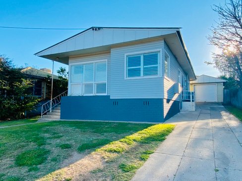 6 McRae Street, TAMWORTH NSW 2340