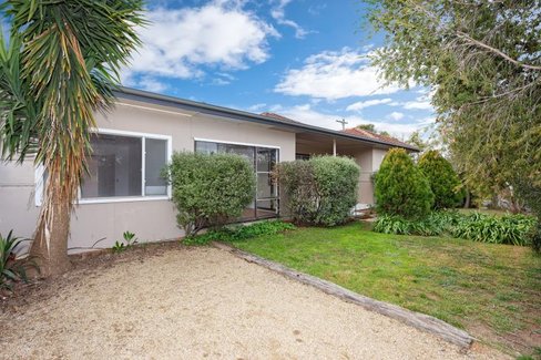 6 Montgomery Street, ASHMONT NSW 2650