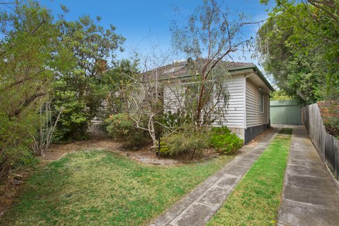 6 Murray Drive Burwood 3125