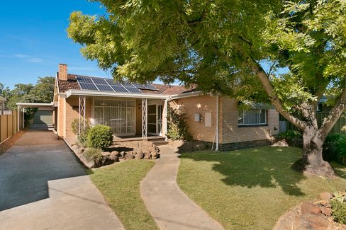6 Nish Street, FLORA HILL VIC 3550