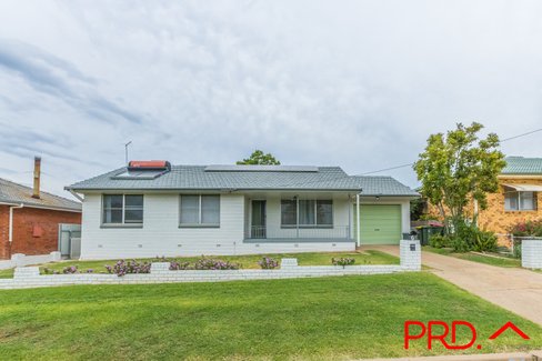 6 Oak Street, TAMWORTH NSW 2340