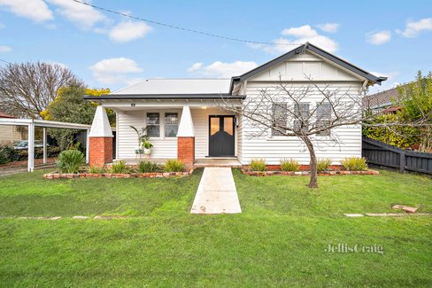 6 Oliver Street Ballarat East 3350