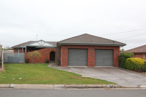 6 Parkside Road, DELACOMBE VIC 3356