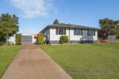 6 Pepler Place, THORNTON NSW 2322