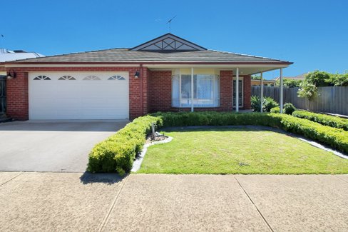 6 Platina Avenue Waurn Ponds 3216