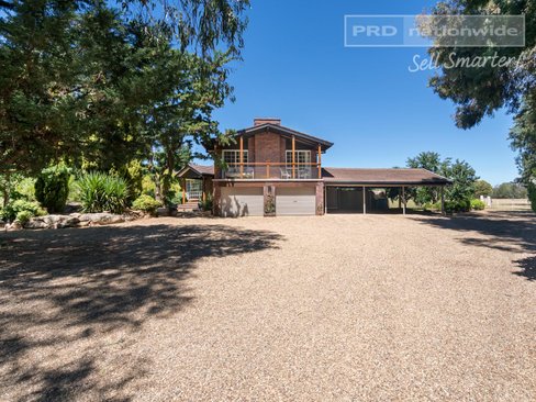 6 Poplar Road, LAKE ALBERT NSW 2650