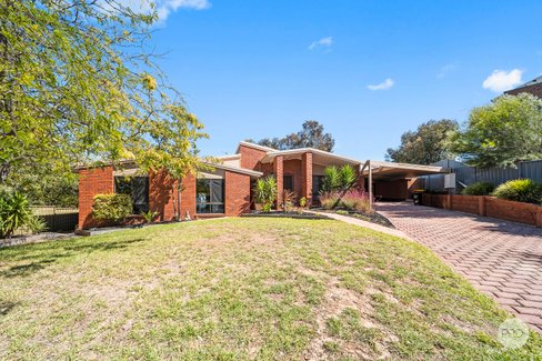 6 Richard Drive, KANGAROO FLAT VIC 3555
