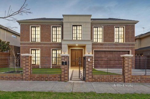 6 Roselyn Crescent Bentleigh East 3165