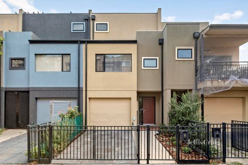 6 Rourke Lane Kensington 3031