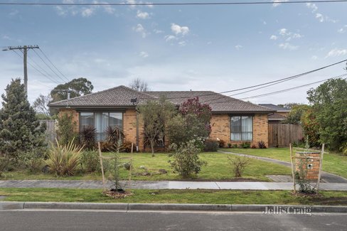 6 Roxburgh Road Wantirna 3152