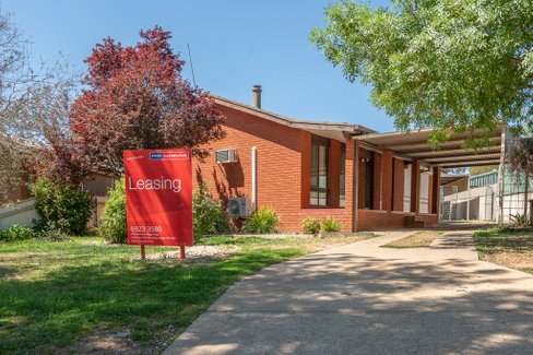 6 Simpson Ave, FOREST HILL NSW 2651