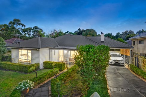 6 Thea Grove Doncaster East 3109
