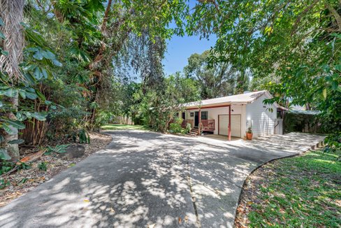 6 Tiki Lane, MANDALAY QLD 4802