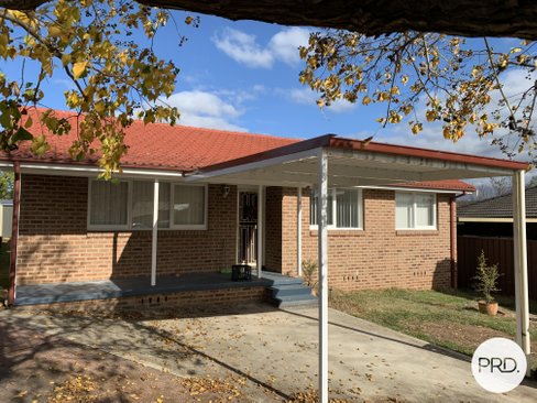 6 troon Place, ST ANDREWS NSW 2566