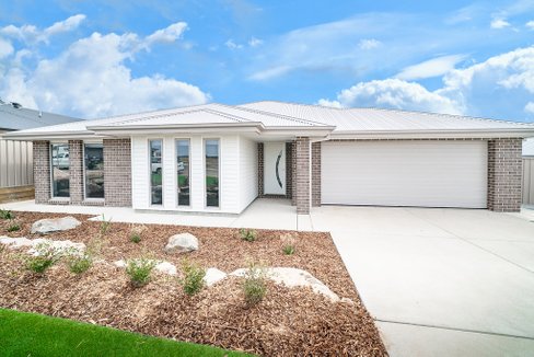 6 Tycho Place, LLOYD NSW 2650