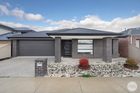 6 Venice Drive, WINTER VALLEY VIC 3358