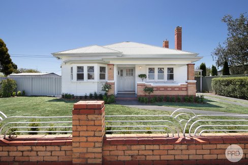 6 Victoria Street, SEBASTOPOL VIC 3356