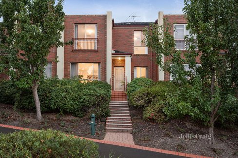 6 Vista Grove Viewbank 3084