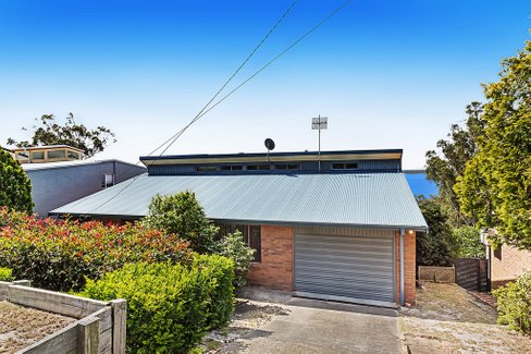 6 Wallawa Road, NELSON BAY NSW 2315