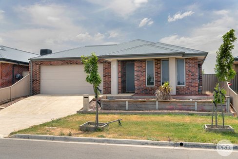 6 White Gum Way, WINTER VALLEY VIC 3358