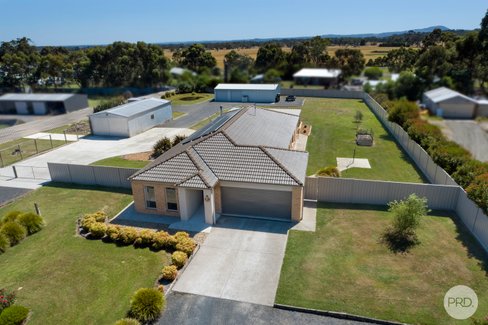 6 Woodlands Road, ENFIELD VIC 3352