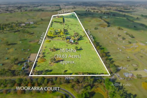 6 Woorarra Court Chirnside Park 3116