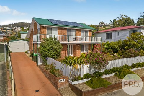 6 Yoora Street, BERRIEDALE TAS 7011