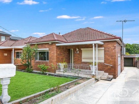 6 Yoorami Road, BEVERLY HILLS NSW 2209