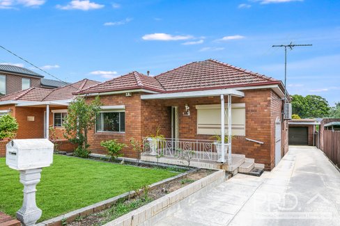 6 Yoorami Road, BEVERLY HILLS NSW 2209