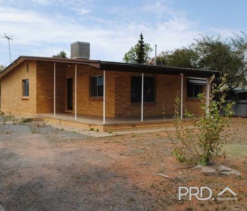 60-62 Sturt Place, DARETON NSW 2717