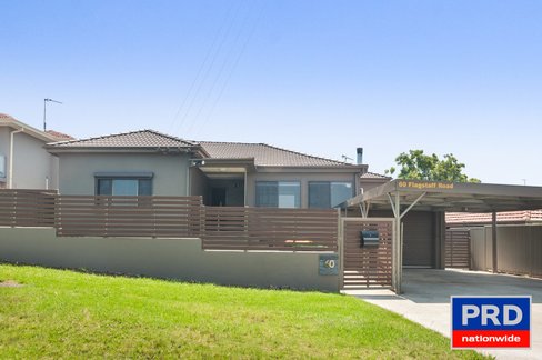 60 Flagstaff Rd, WARRAWONG NSW 2502
