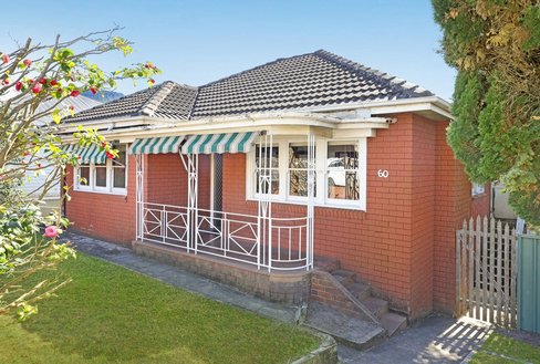 60 Mt Keira Road, WEST WOLLONGONG NSW 2500