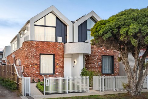 60 Newcastle Street Newport 3015