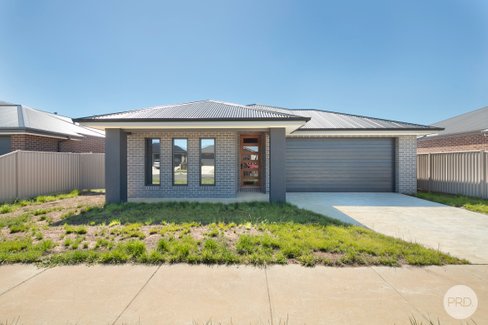 60 Royal York Road, WINTER VALLEY VIC 3358