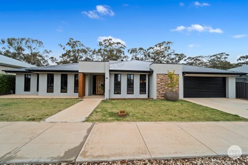 60 Waratah Road, HUNTLY VIC 3551