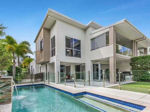 6027B Vista Drive, BENOWA QLD 4217