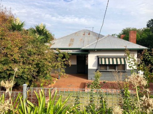 603 Schubach Street, ALBURY NSW 2640