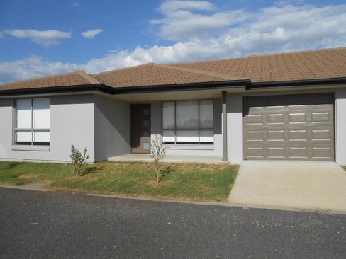 60/5 Evergreen Way, CALALA NSW 2340