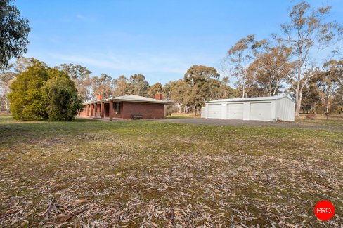 61 Bennetts Road, LONGLEA VIC 3551