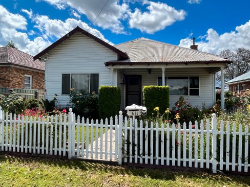 61 Mathews Street, TAMWORTH NSW 2340