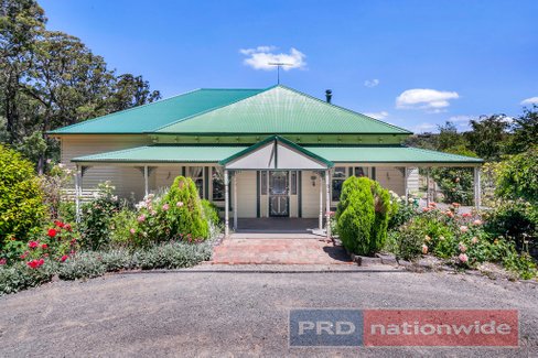 61 Sexton Court, GORDON VIC 3345