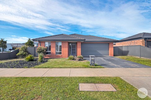 61 Warburton Drive, LUCAS VIC 3350