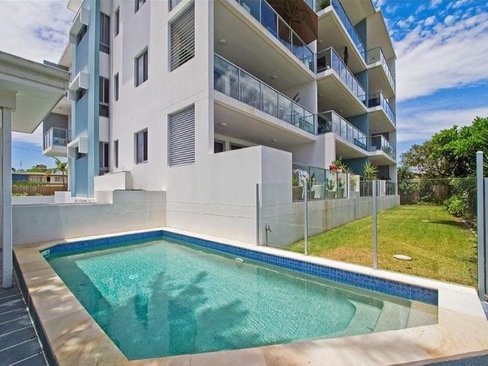 6/10 Tallebudgera Drive, PALM BEACH QLD 4221