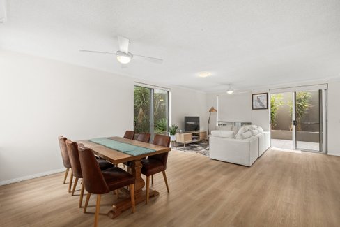 6101/12 Executive Drive, Burleigh Waters QLD 4220