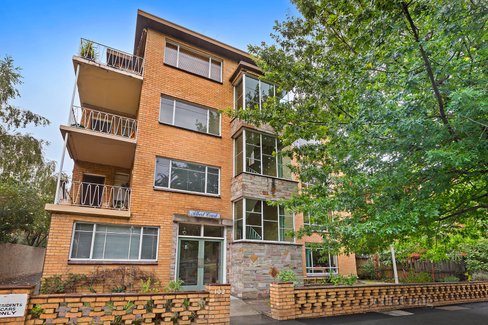 6/102 Albert Street East Melbourne 3002