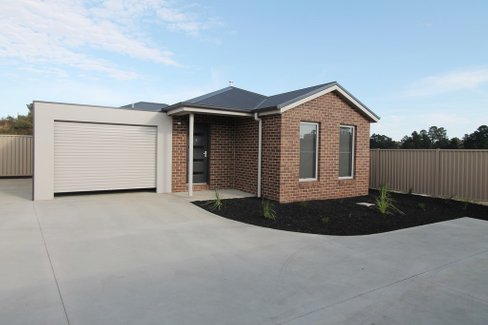 6/11 Spencer Street, CANADIAN VIC 3350