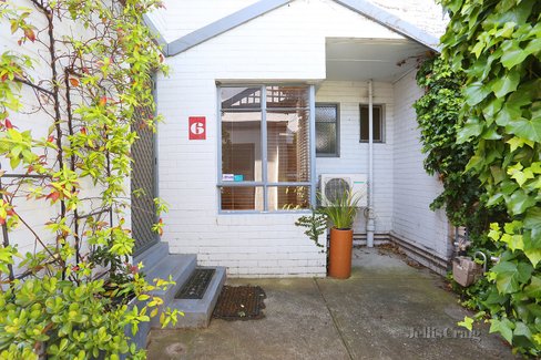 6/113 Darebin Road Thornbury 3071