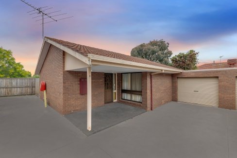 6 14 Brunel Close Lara 3212